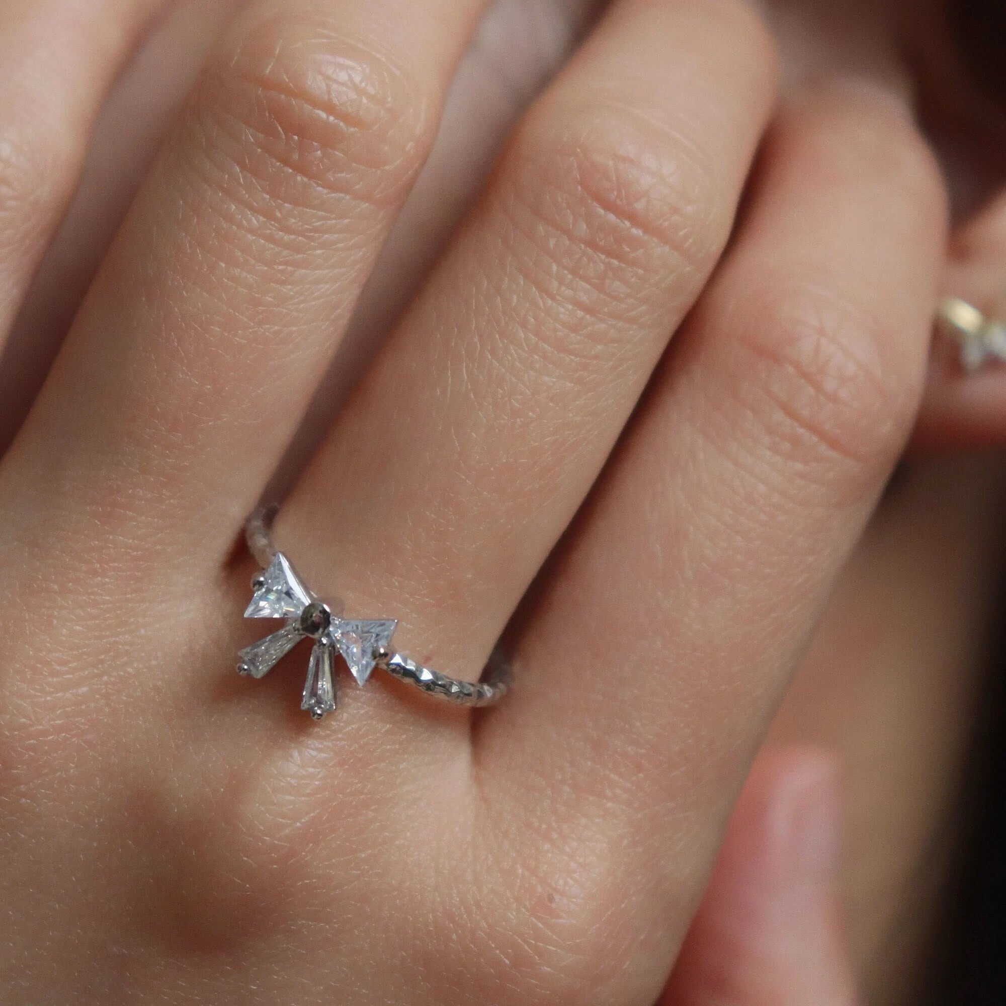 Silver Ribbon Bow Ring MR001