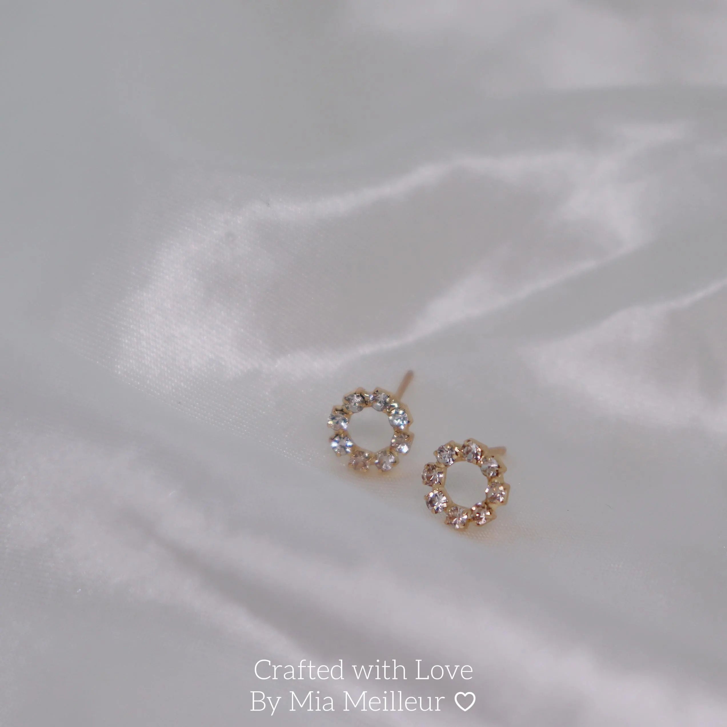 Dainty Pavé Circle Stud Earrings