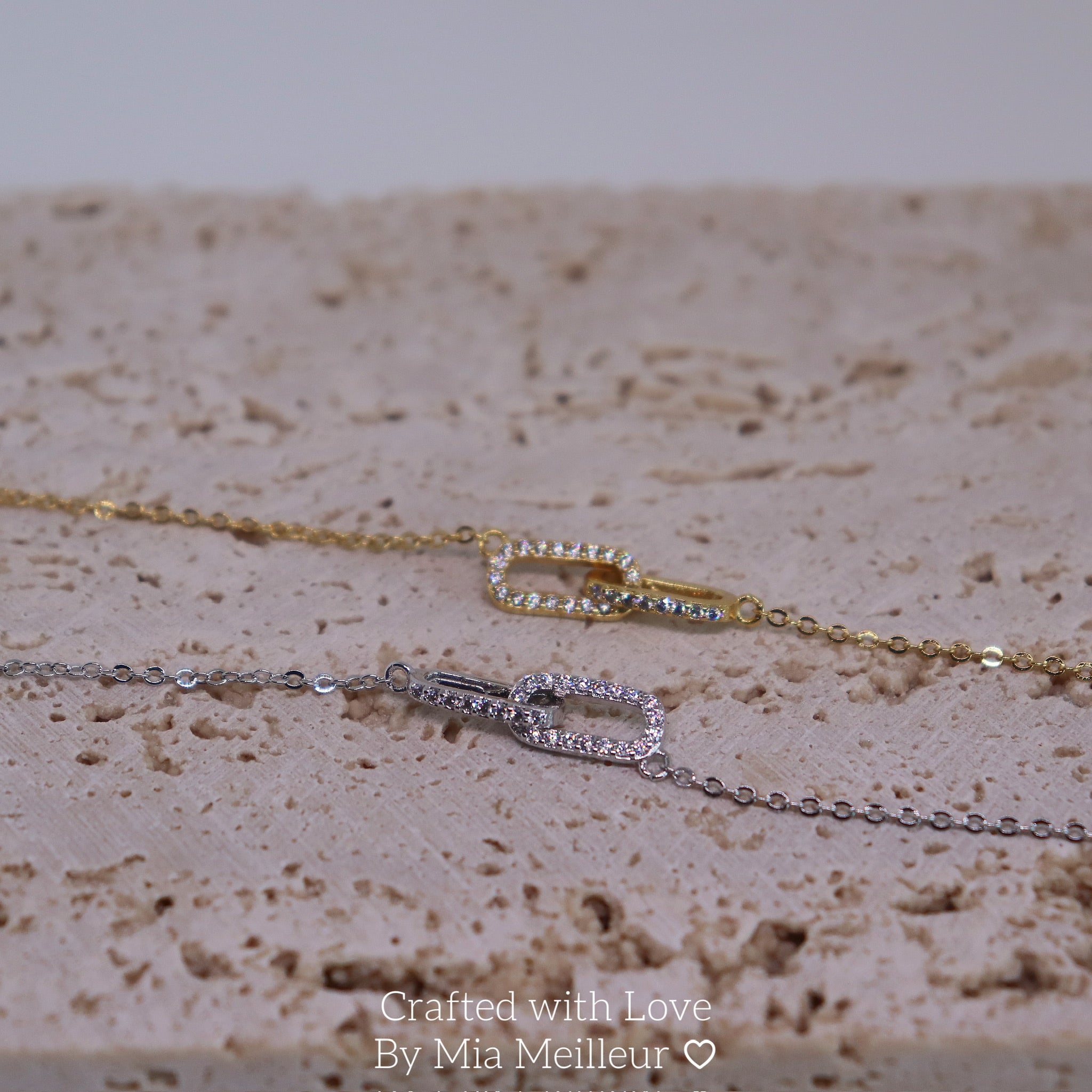 Elegant Diamond-Inspired Pendant Necklace