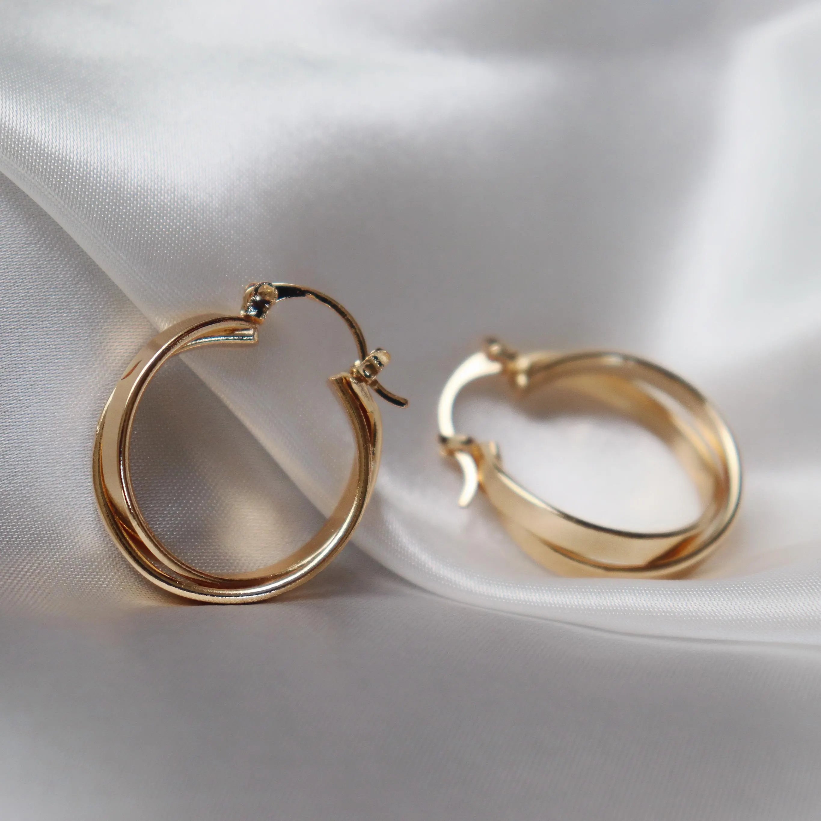 Essential Gold Hoop Earrings