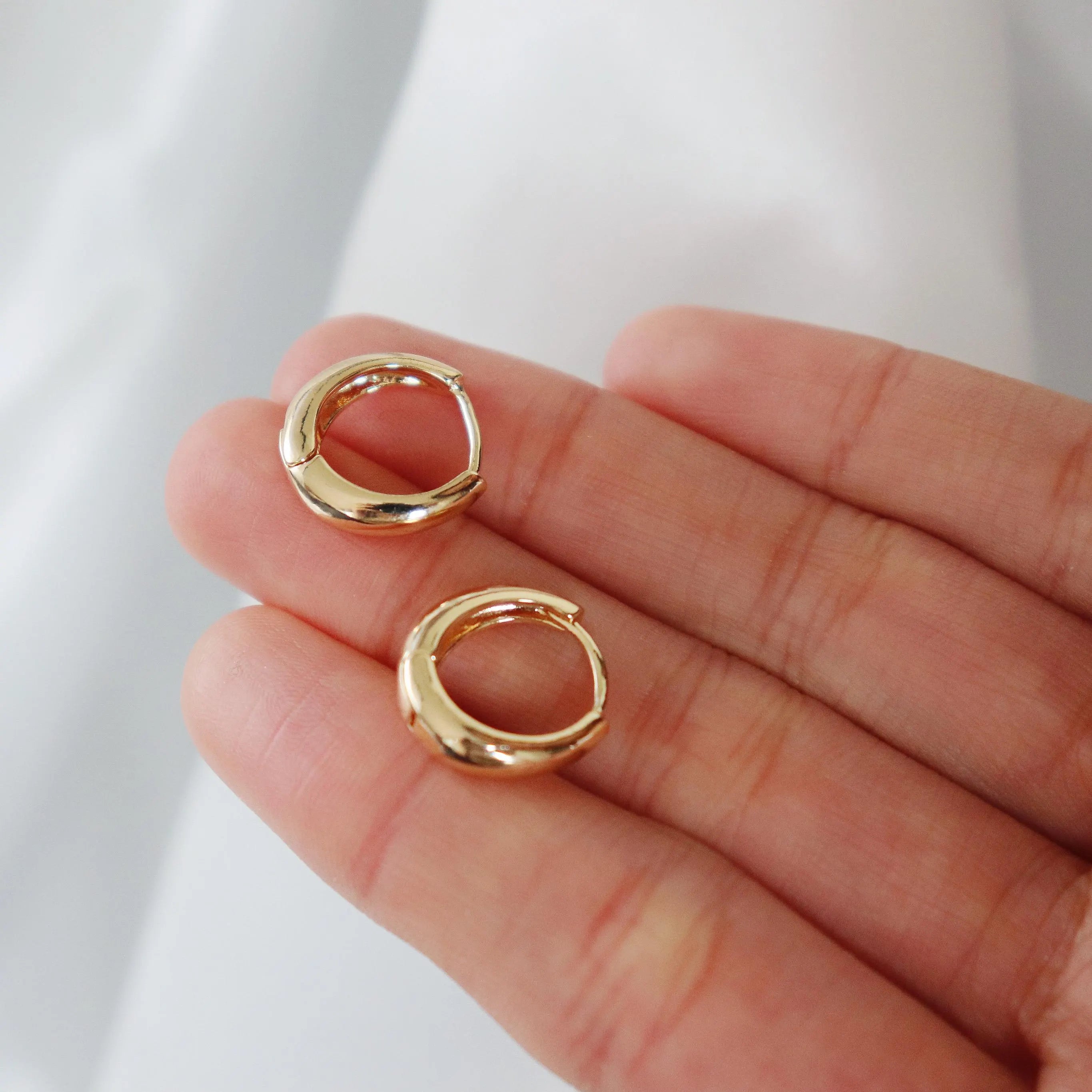 Minimalist Gold Hoop Earrings