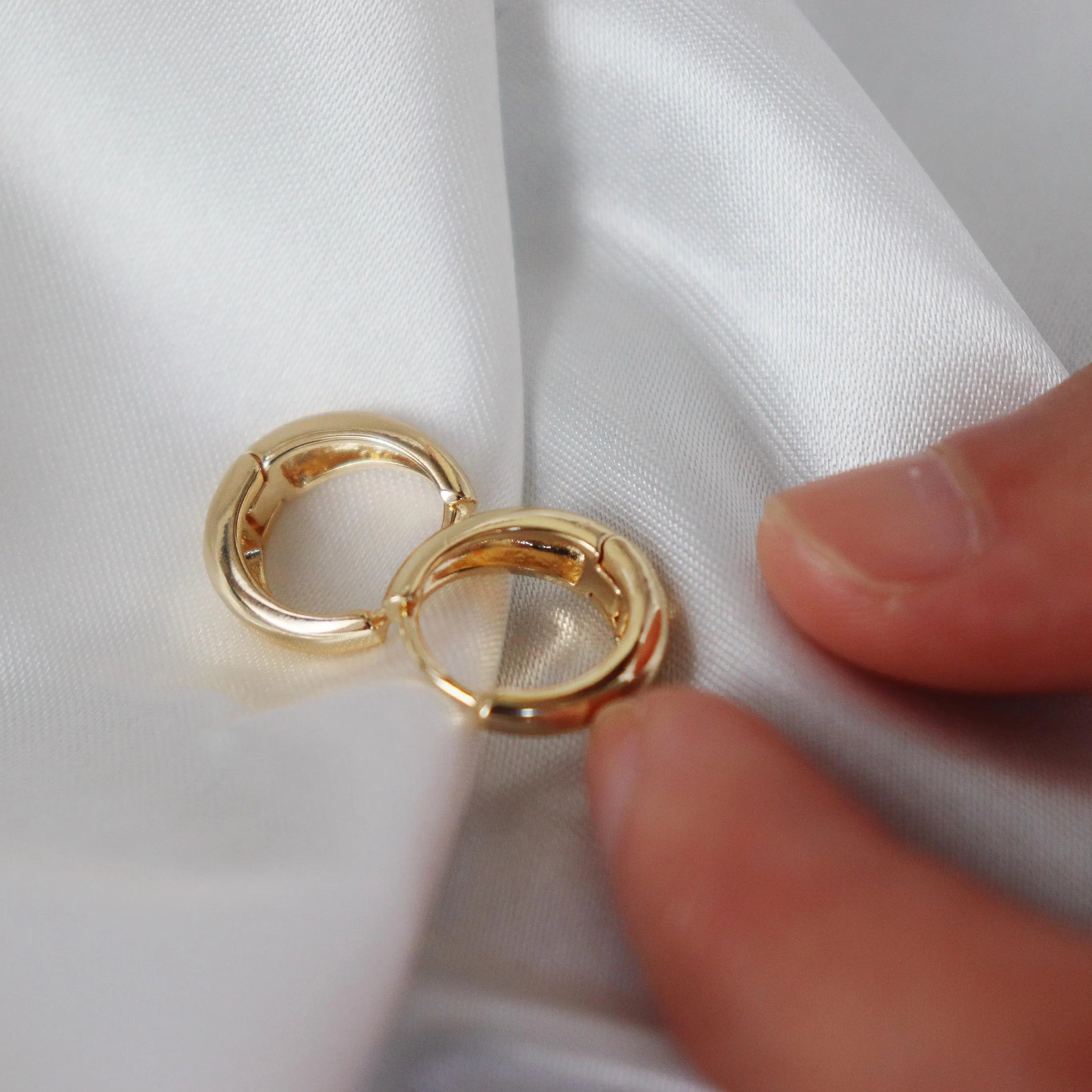 Minimalist Gold Hoop Earrings