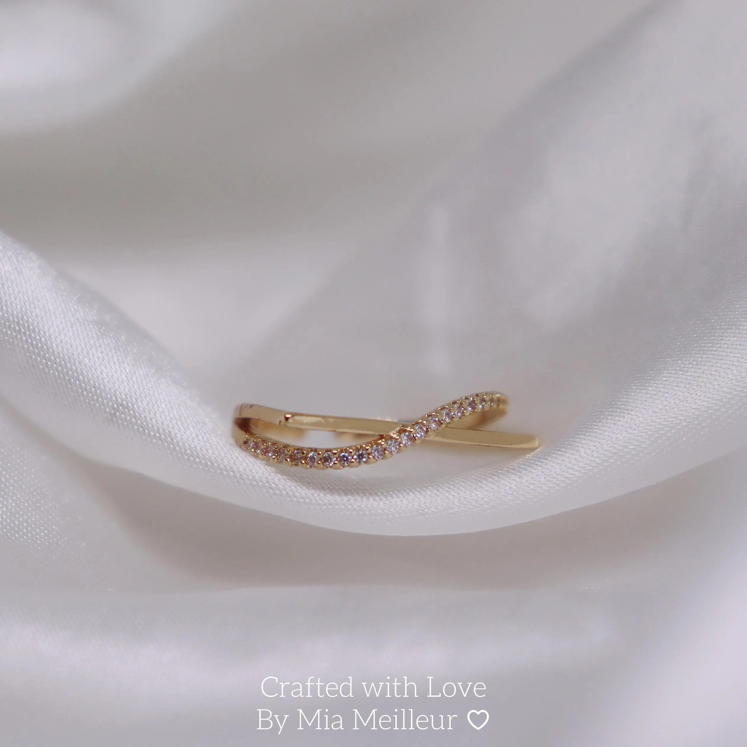 Delicate Flat Top Square Thin Diamond Ring